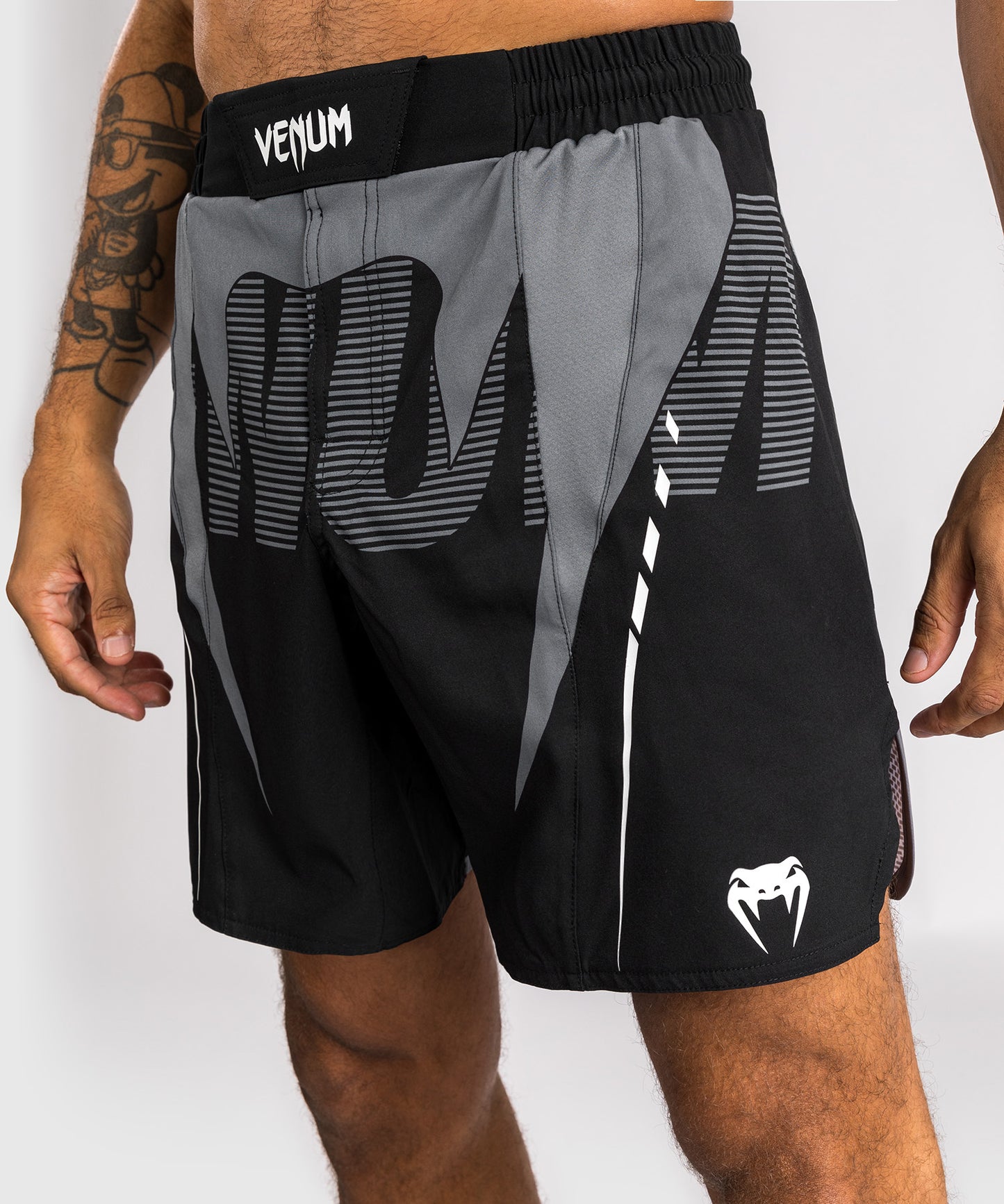 Short de Combat Venum Adrenaline – Noir/Gris Argenté
