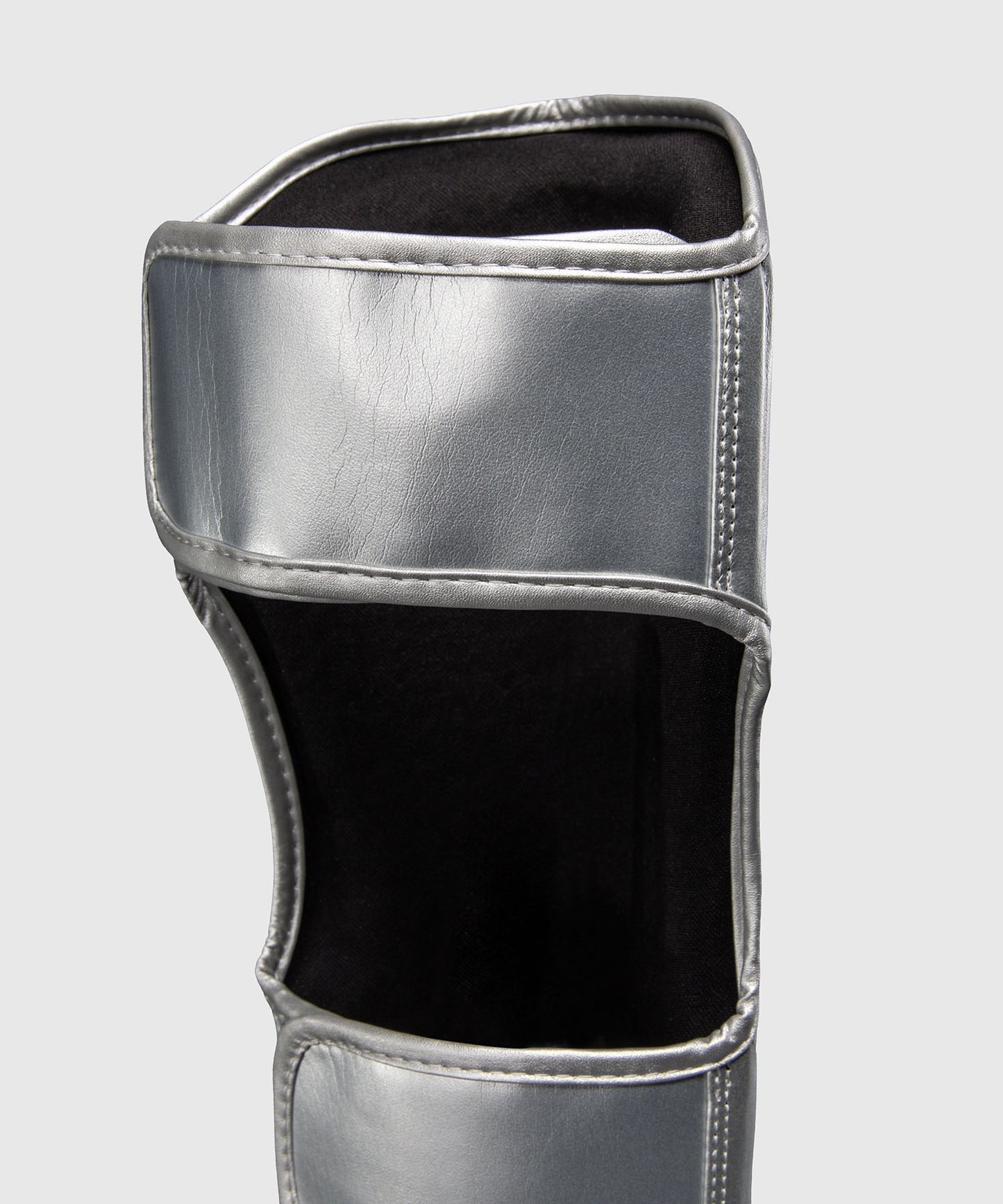 Protège-tibias Ringhorns Charger by Venum – Argent/Noir
