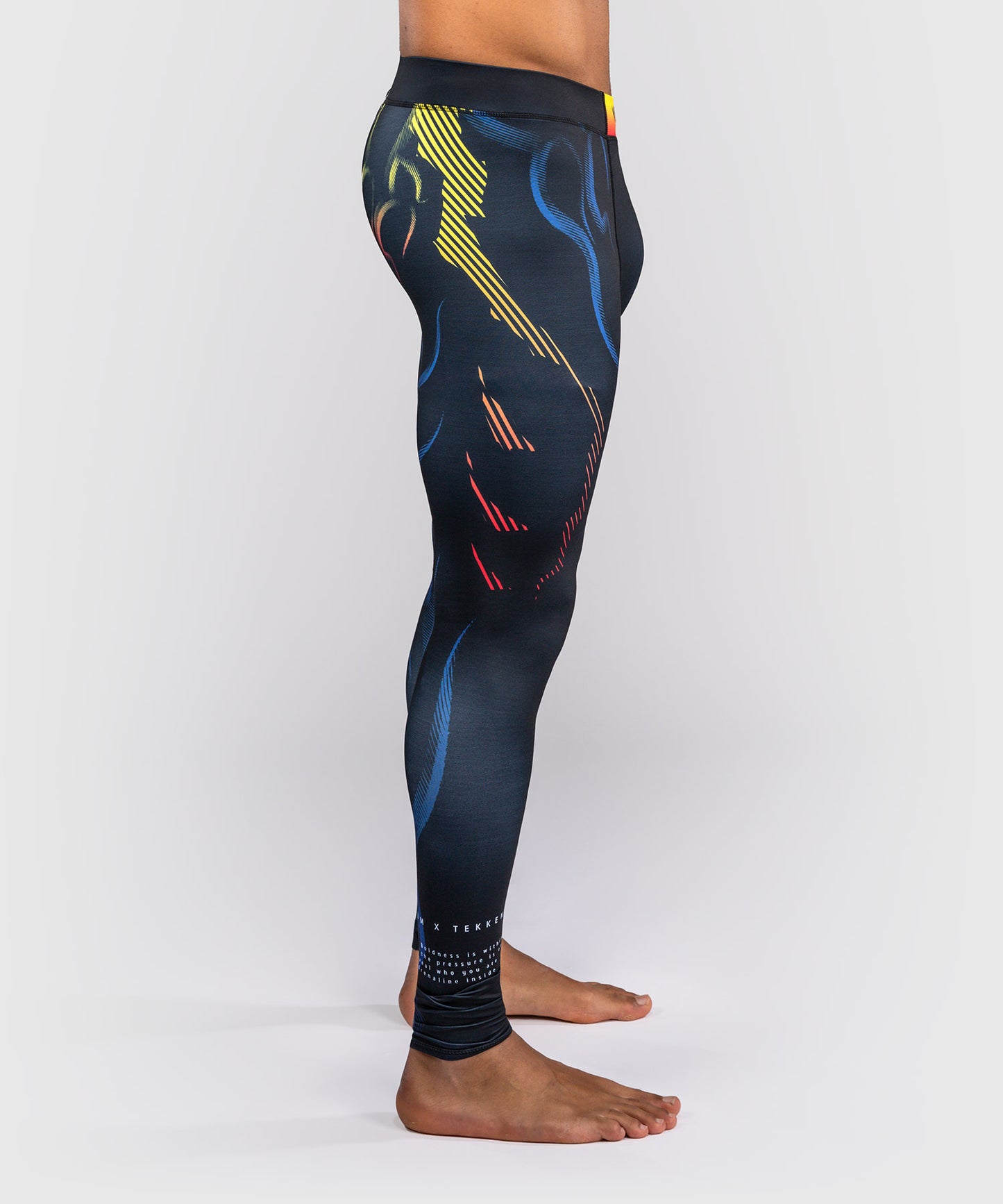Venum x TEKKEN 8 Spats - Yoshimitsu - Schwarz/Orange