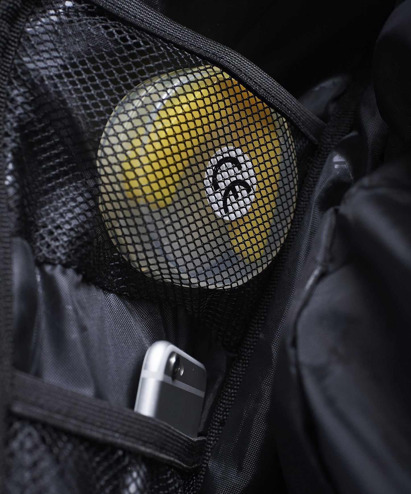 Manto One XL Convertible Backpack - Black