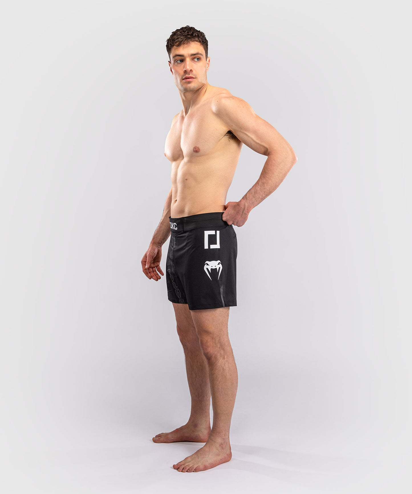 Karate Combat by Venum Pantaloncini da Combattimento – Nero/Grigio