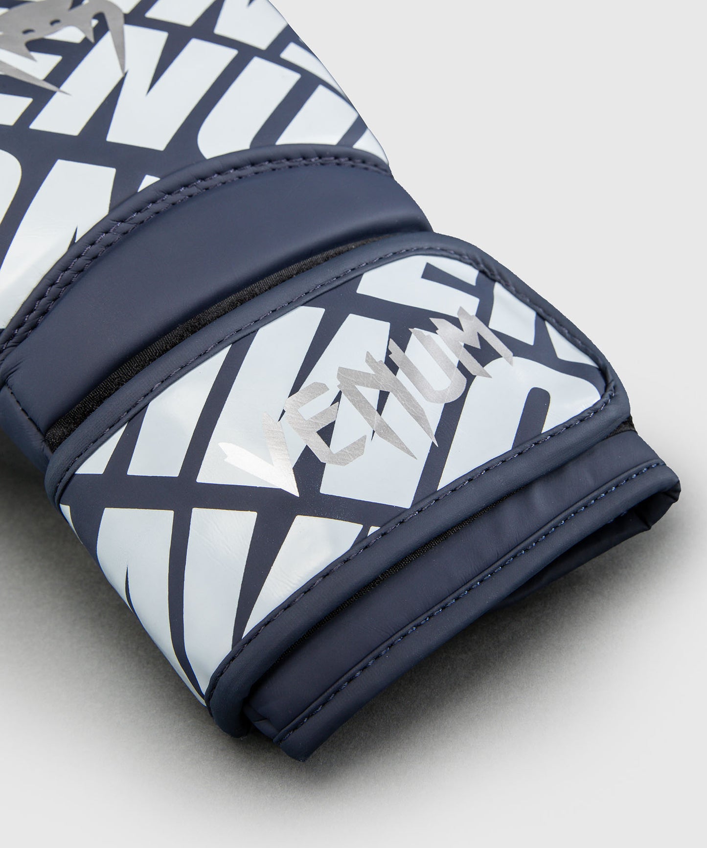 Gants de Boxe Venum Contender 1.5XT - Bleu Marine/Blanc cassé