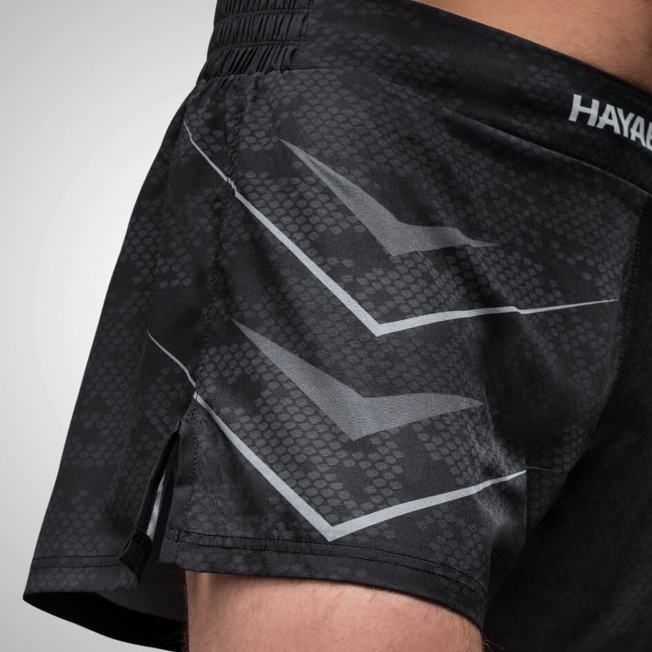 Hayabusa Kickboxing Arrow Fightshorts - Schwarz