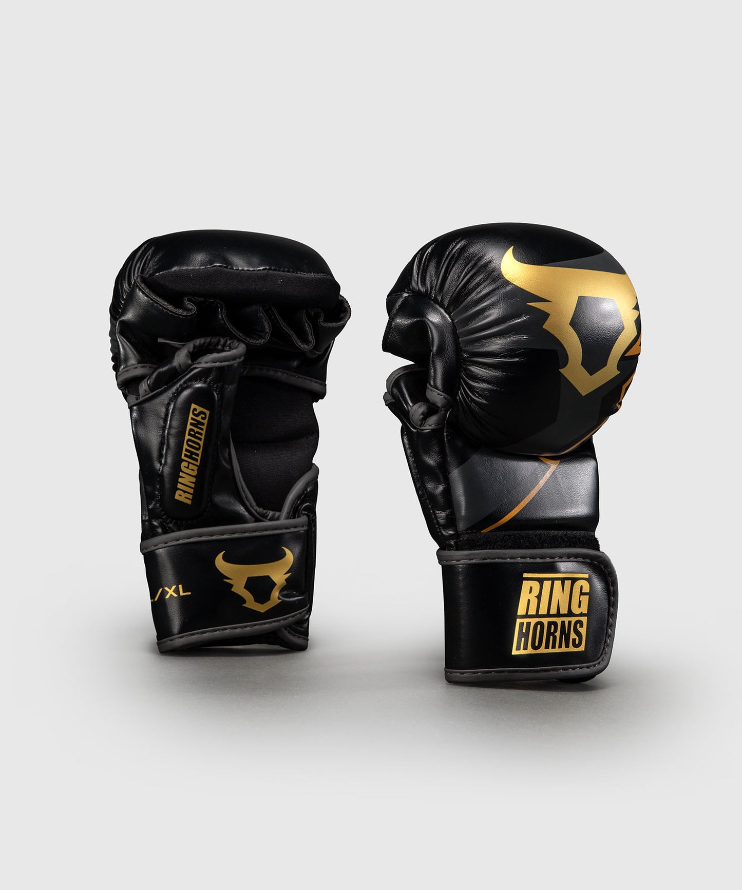 Venum Ringhorns Charger Guantoni da Sparring MMA - Nero/Oro