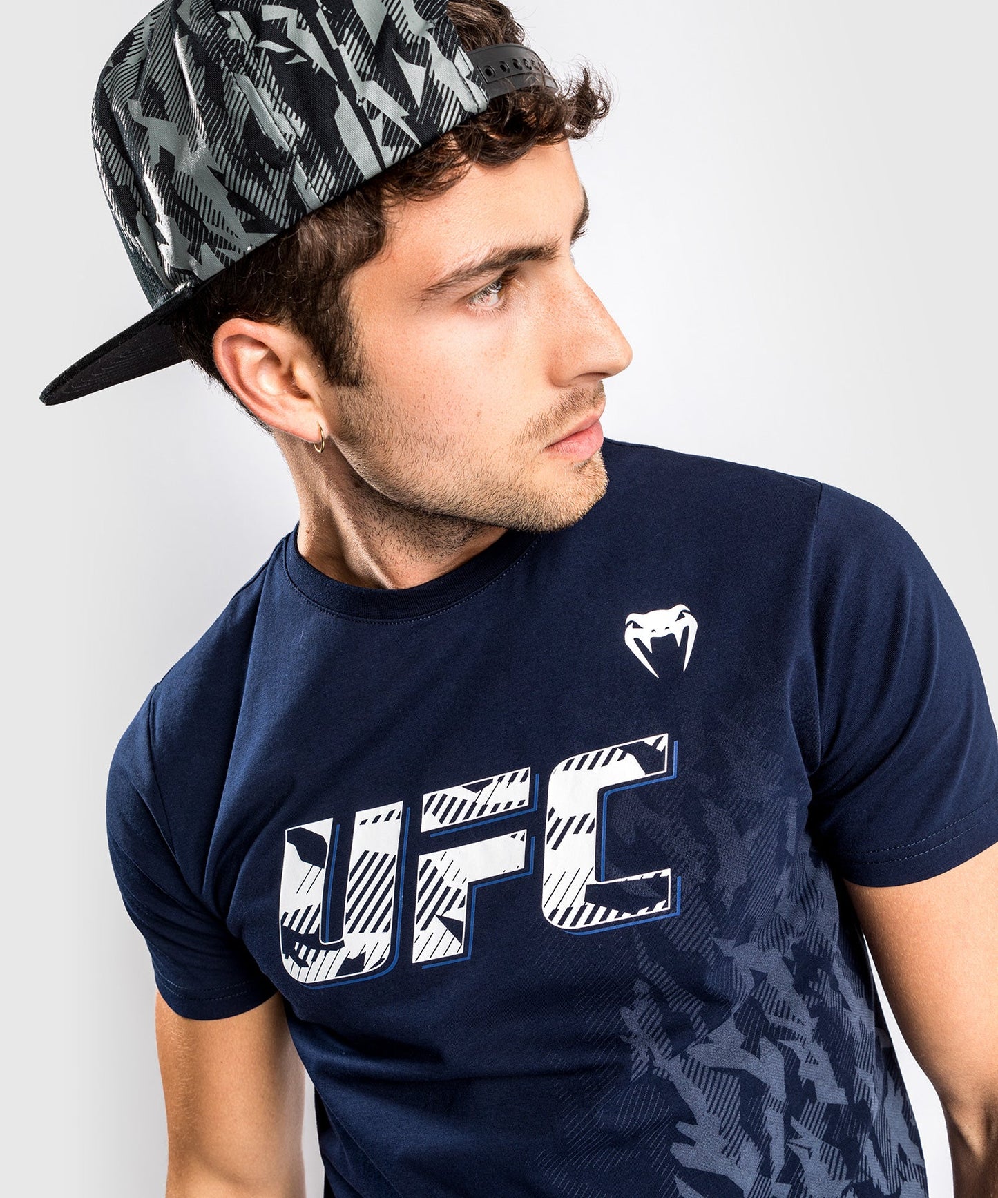 UFC Venum Authentic Fight Week Herren Kurzarm-Baumwoll-T-Shirt - Marineblau