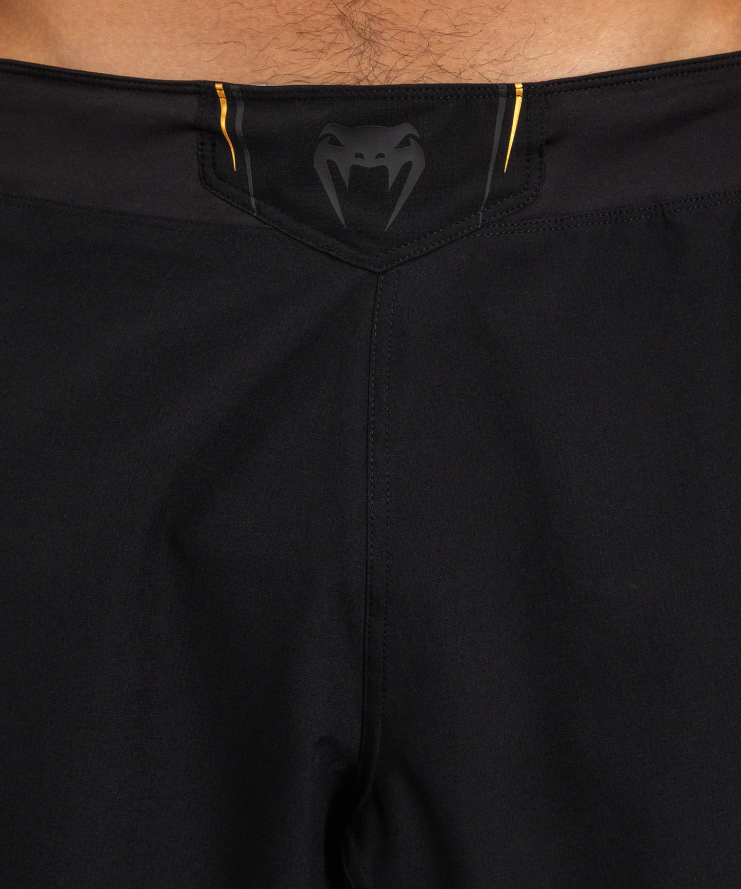 Venum G-Core Pantalón Corto de Combate Negro/Oro