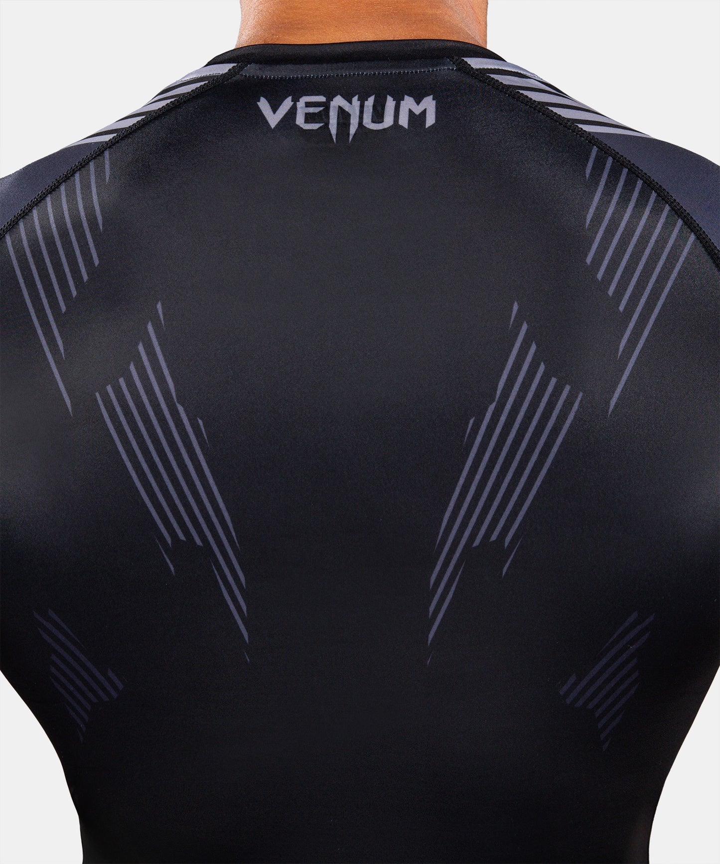 Venum No-Gi 6.0 Rashguard Manga Corta - Negro/Gris