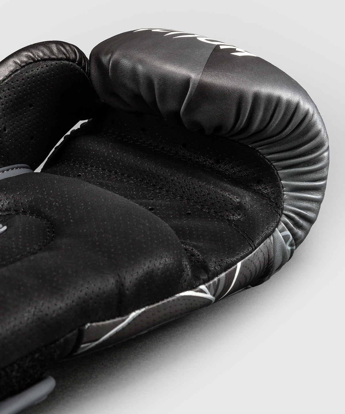 Venum Crimson Viper 2.0 Impact Boxhandschuhe - Schwarz/Grau