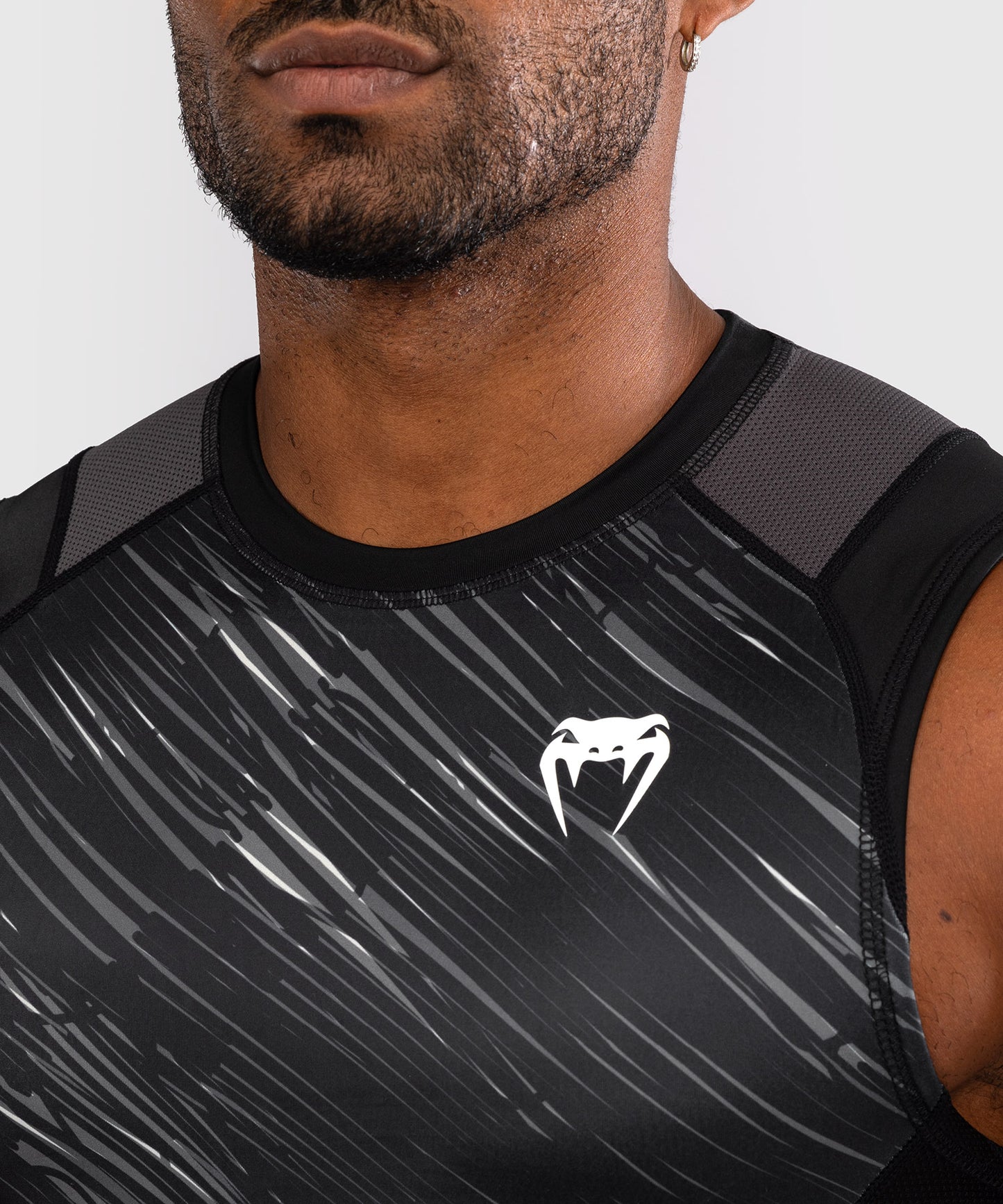 Venum Rapid Rashguard sin Manga - Negro/Gris Tormenta