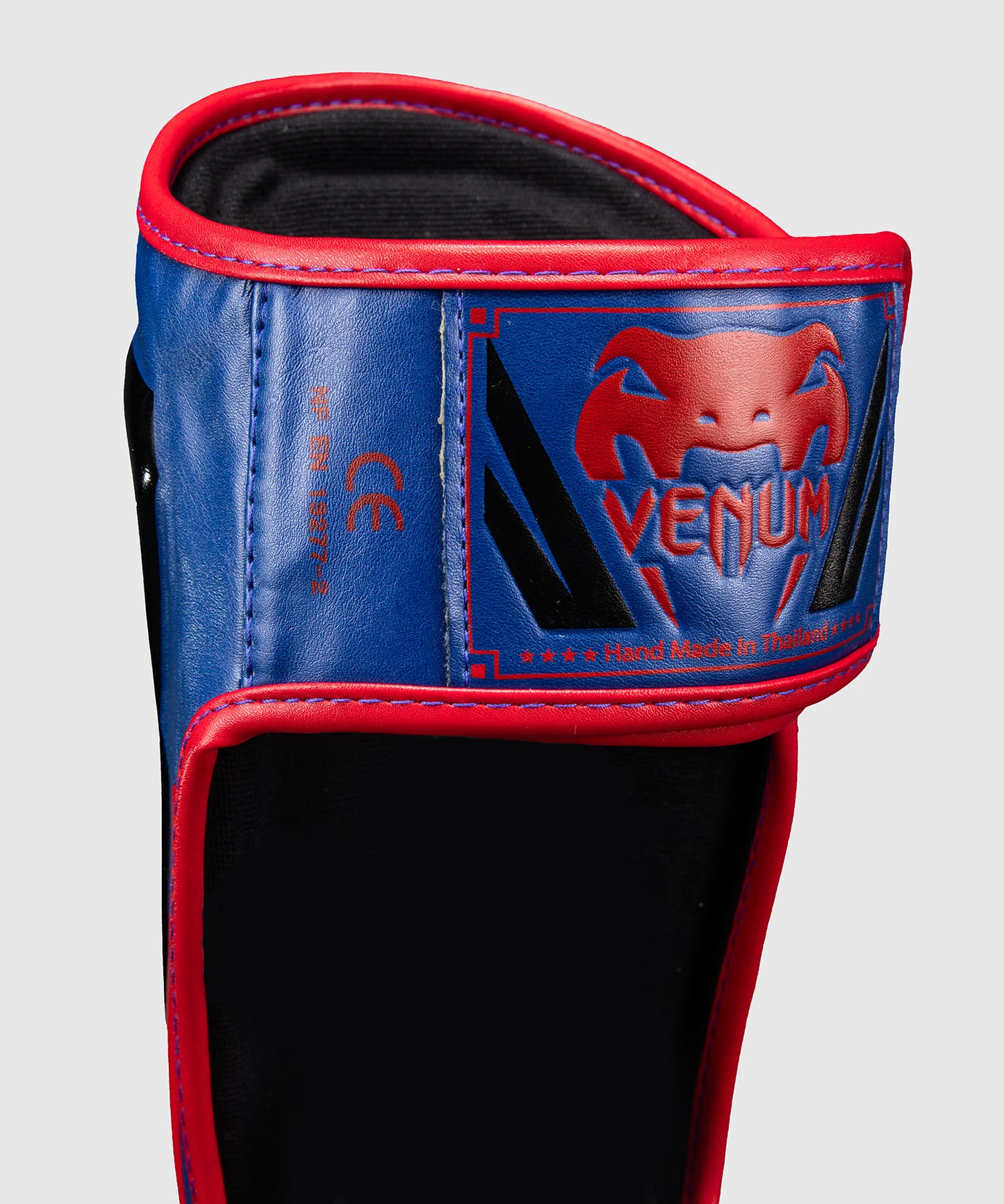 Protège-tibias Venum Elite - Bleu foncé/Rouge