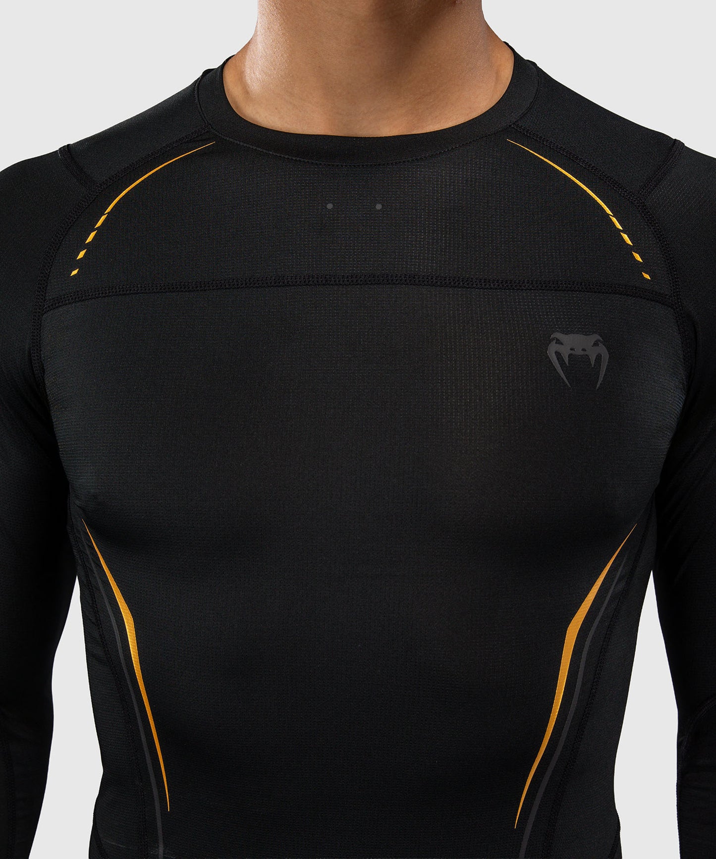 Venum G-Core Rashguard Manga Larga - Negro/Oro