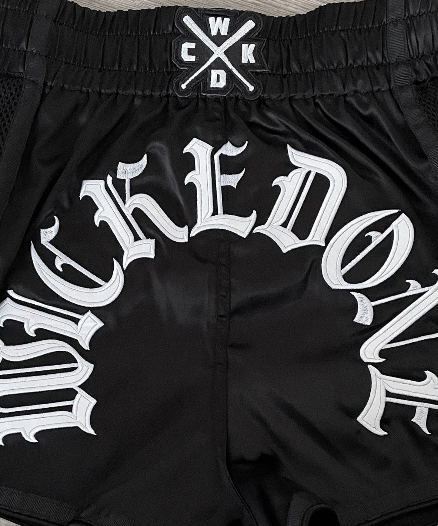 Wicked One SWIFT CHAINS Pantalones de Muay Thai - Negro