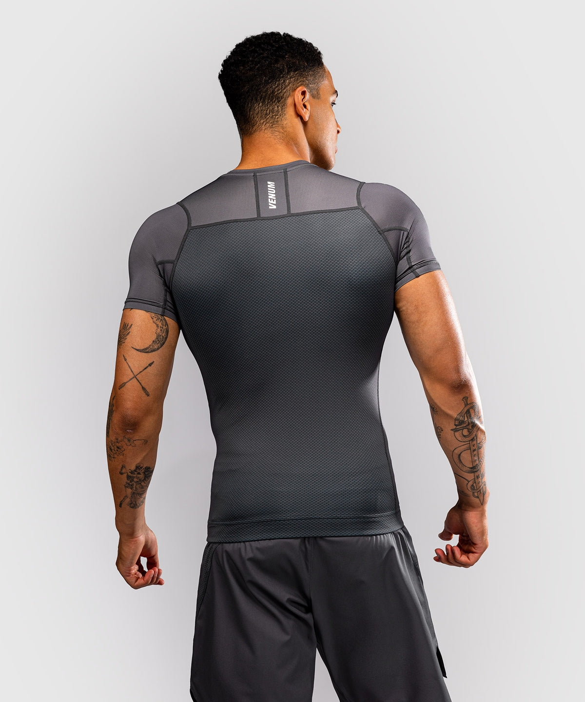 Venum G-Fit Scale Rashguard de manga corta - Gris