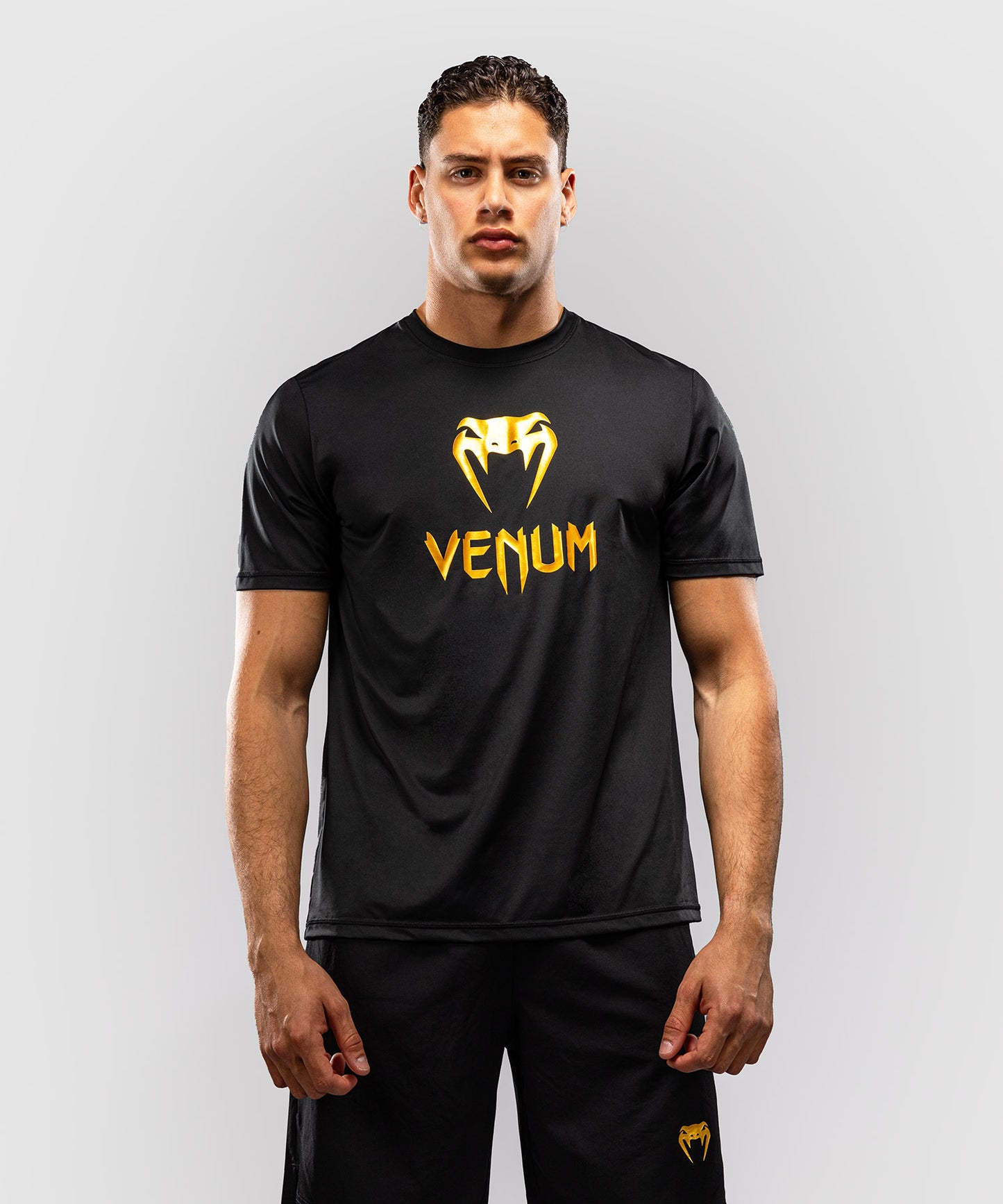 Venum Classic Camiseta Dry Tech - Negro/Dorado