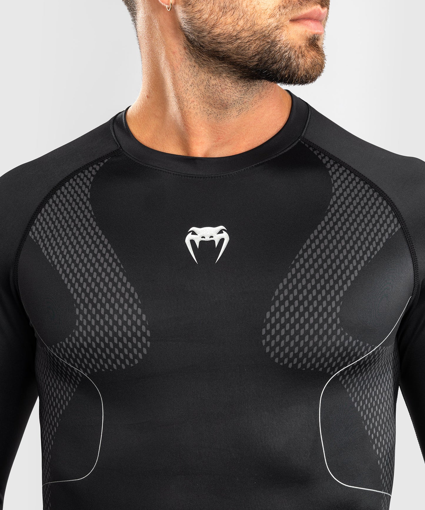 Venum Nexus Langarm Rashguard – Schwarz/Silber