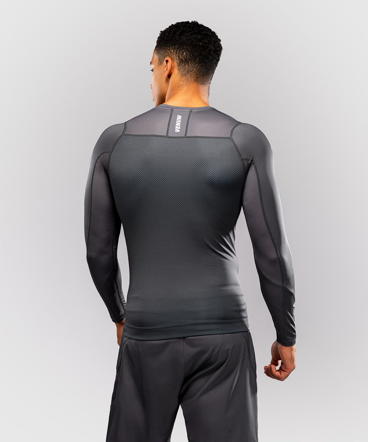 Rashguard manches longues Venum G-Fit Scale - Gris