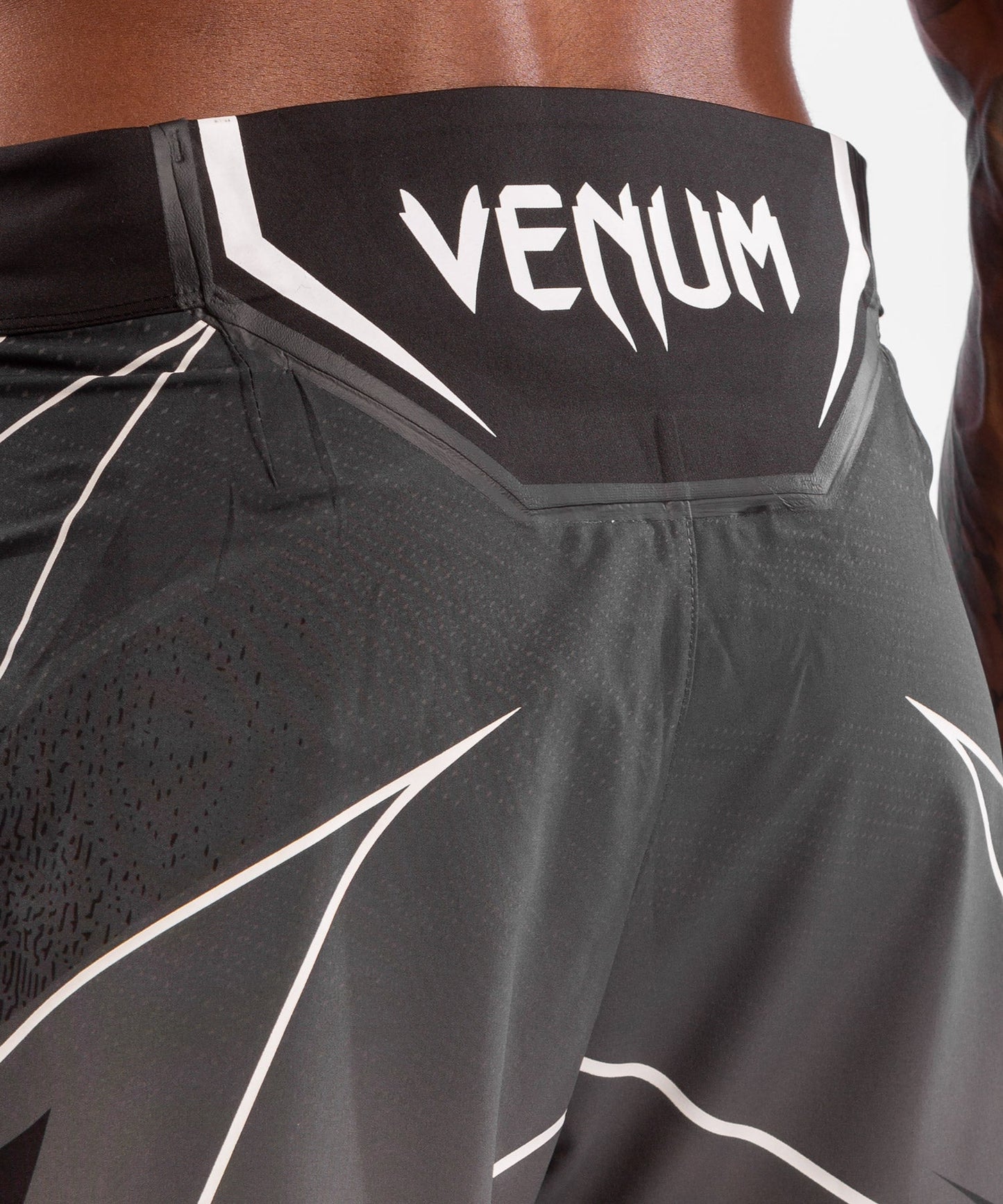Fightshorts Mann UFC Venum Authentic Fight Night Gladiator - Schwarz