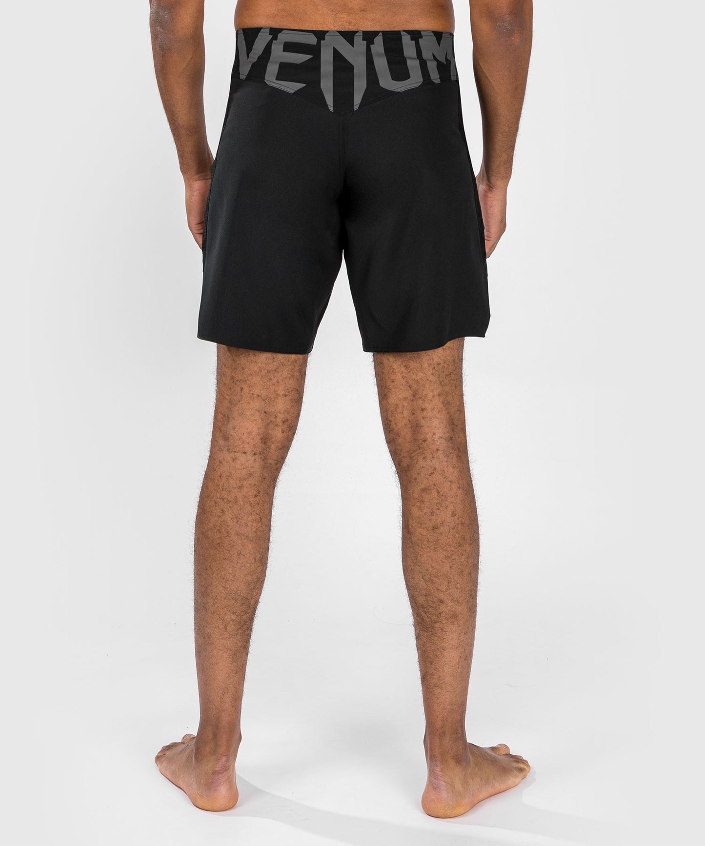 Venum Light 5.0 Fight Shorts - Schwarz/Weiß