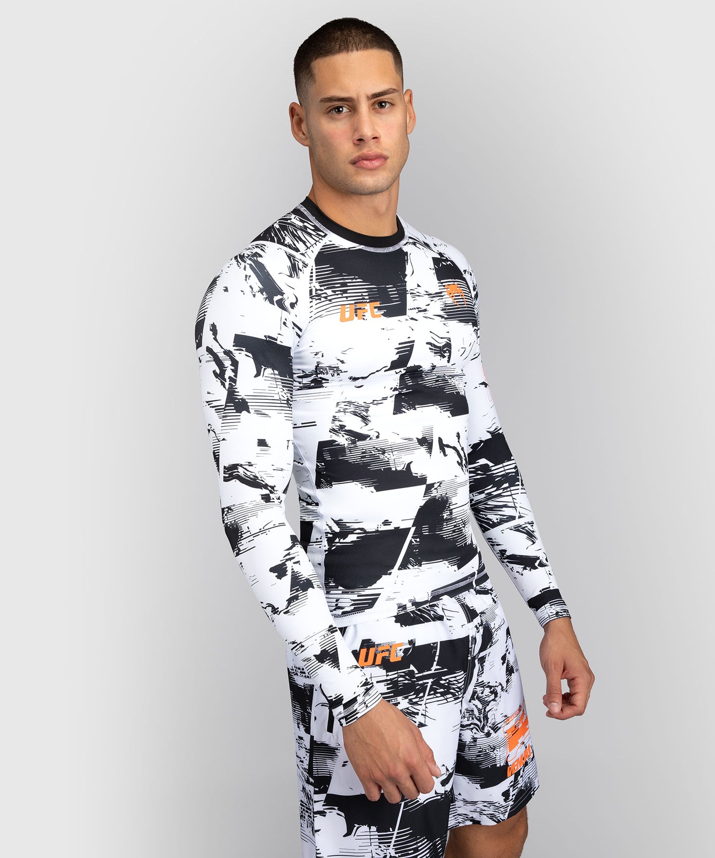 Rashguard manches longues Performance Homme UFC Zenith by Venum Authentic Fight Week - Blanc