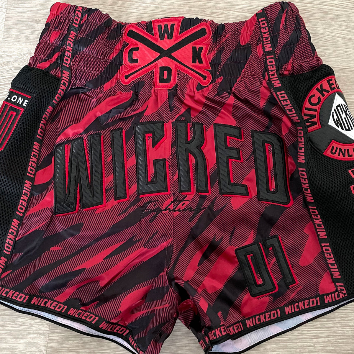 Wicked One Offensive Pantalones de Muay Thai - Rojo