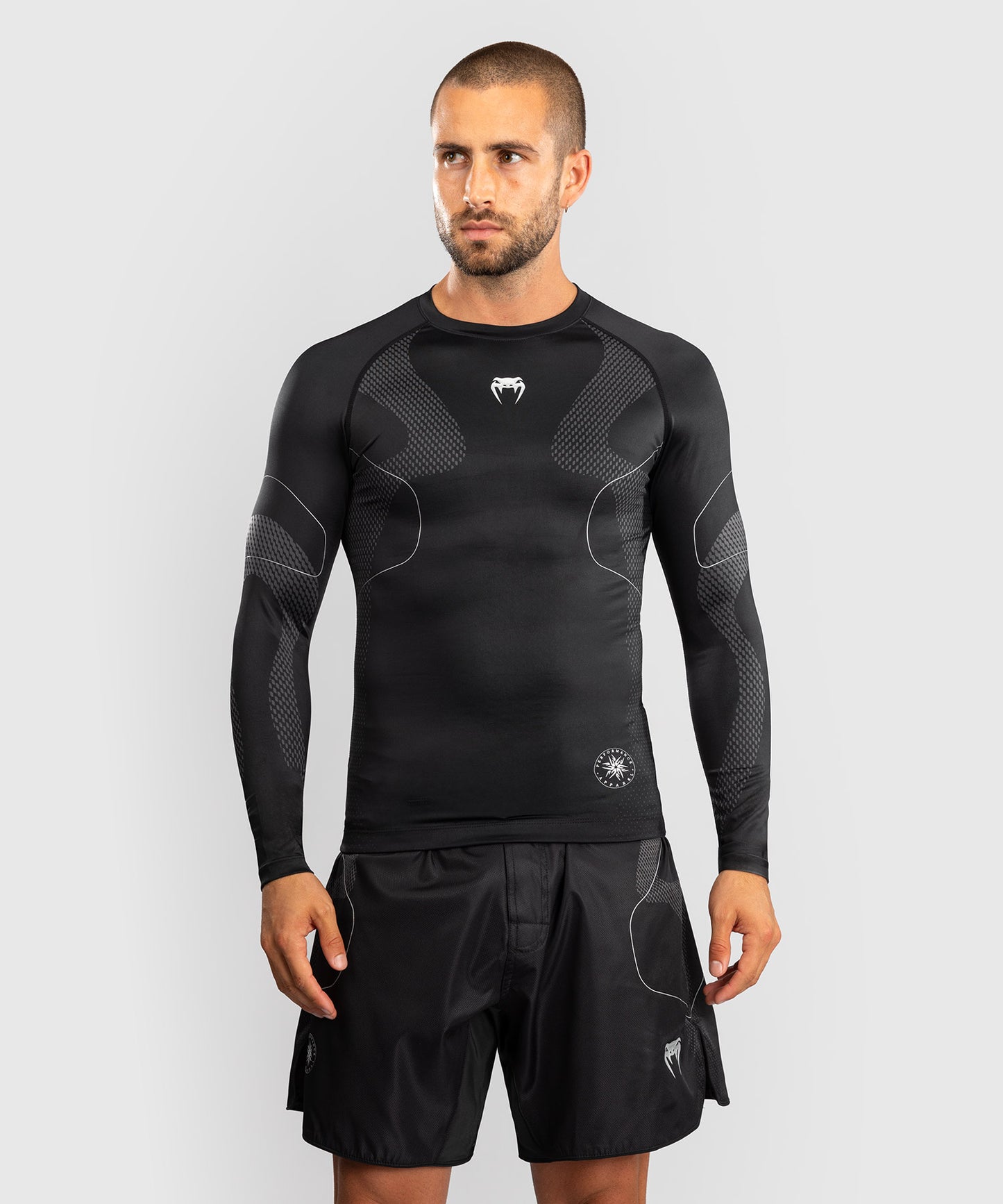 Venum Nexus Langarm Rashguard – Schwarz/Silber