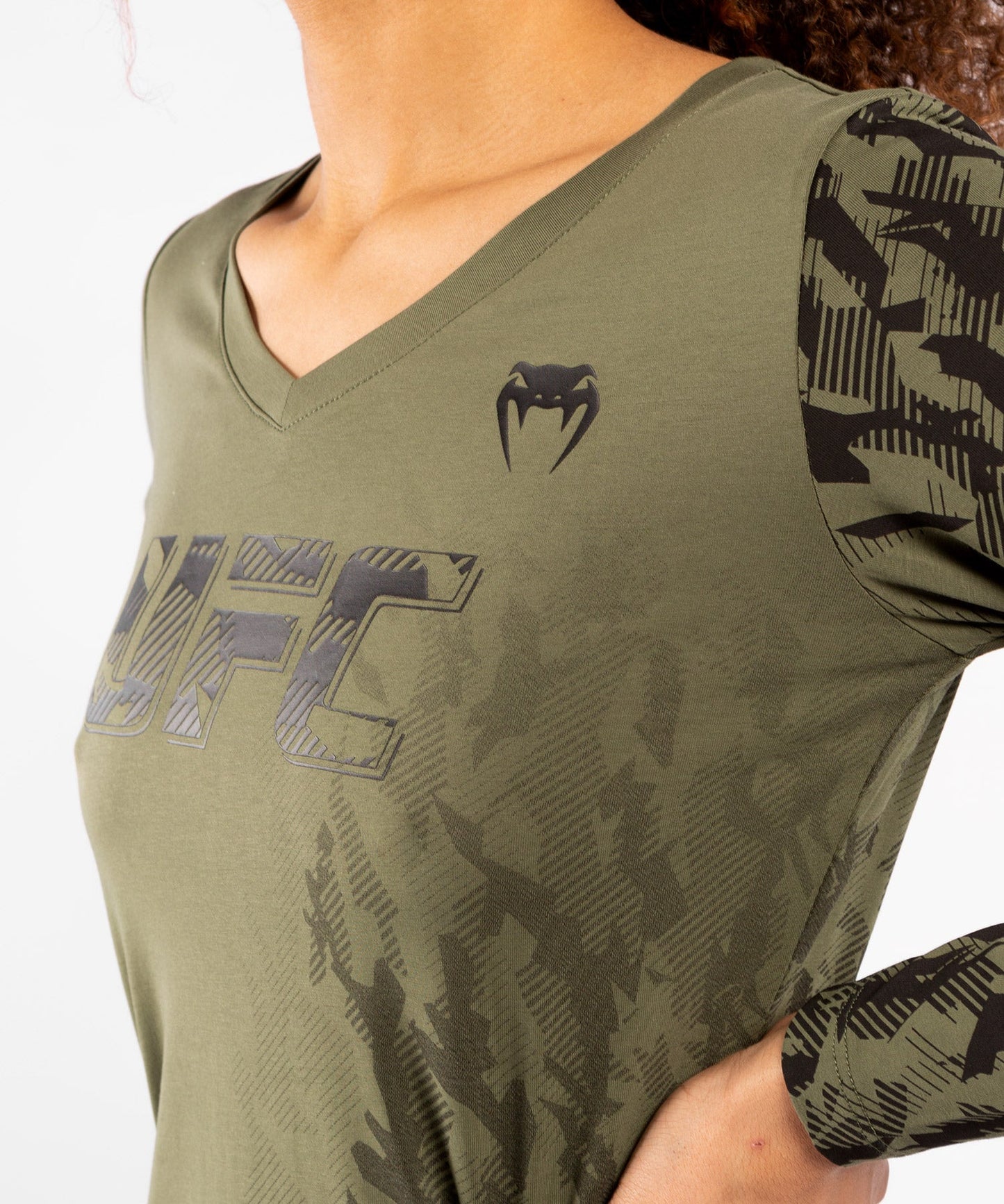 Frauen UFC Venum Authentic Fight Week Langarmshirt - Khaki