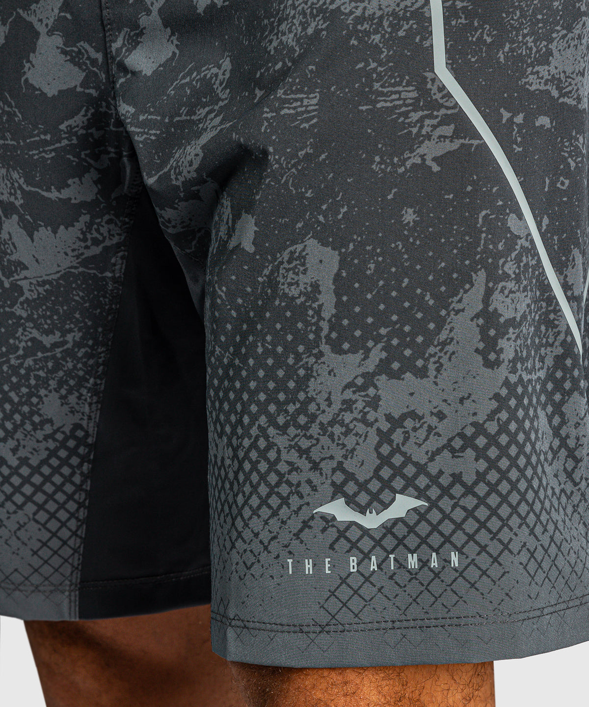 Venum x Batman Fightshorts - Grau
