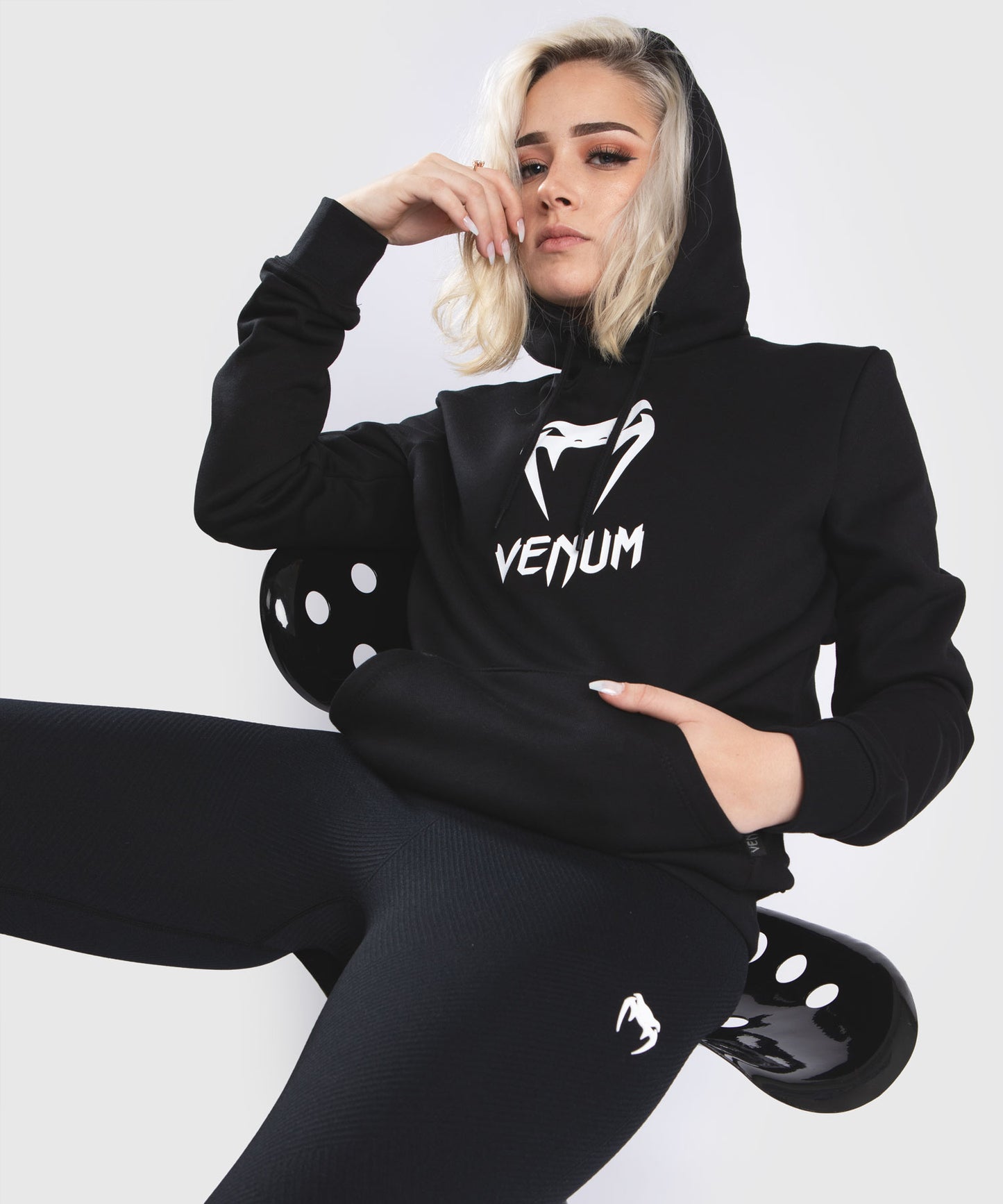 Sudadera con capucha Venum Classic - De mujer - Negro