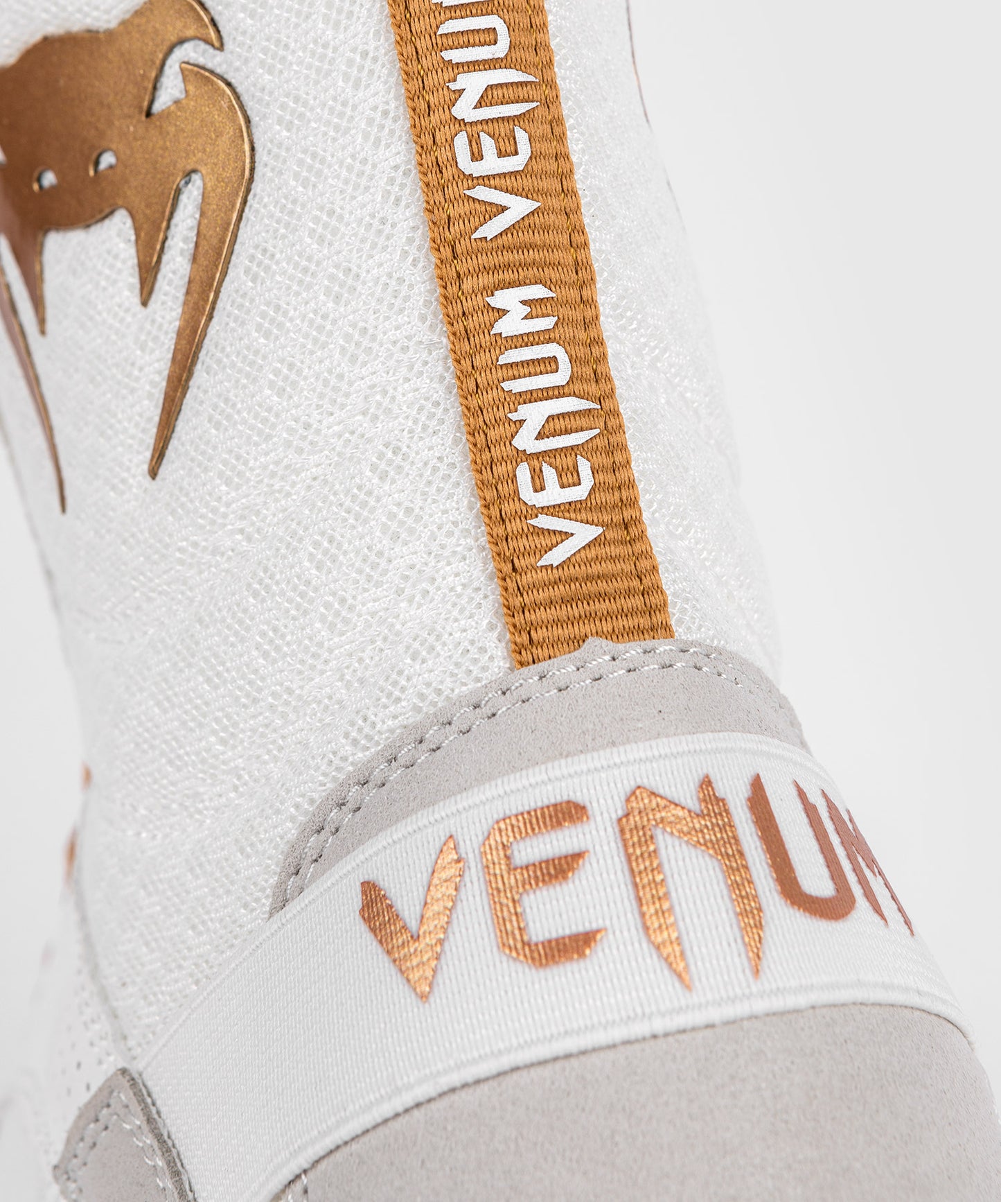 ZAPATOS DE BOXEO VENUM ELITE MONOGRAM – BLANCO/DORADO