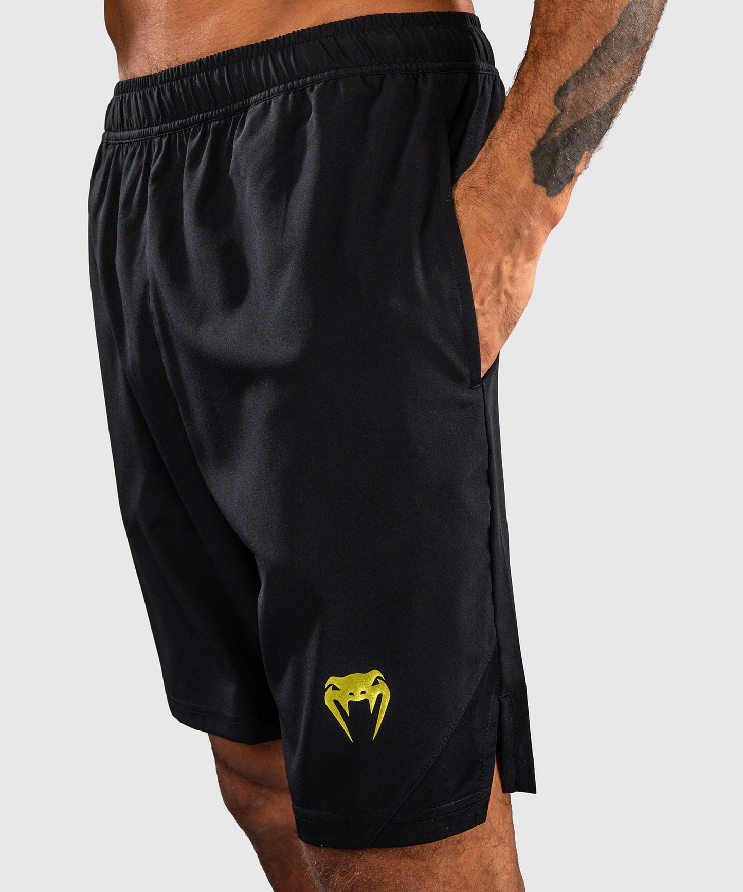 Venum Contender Shorts de entrenamiento - Negro/Dorado