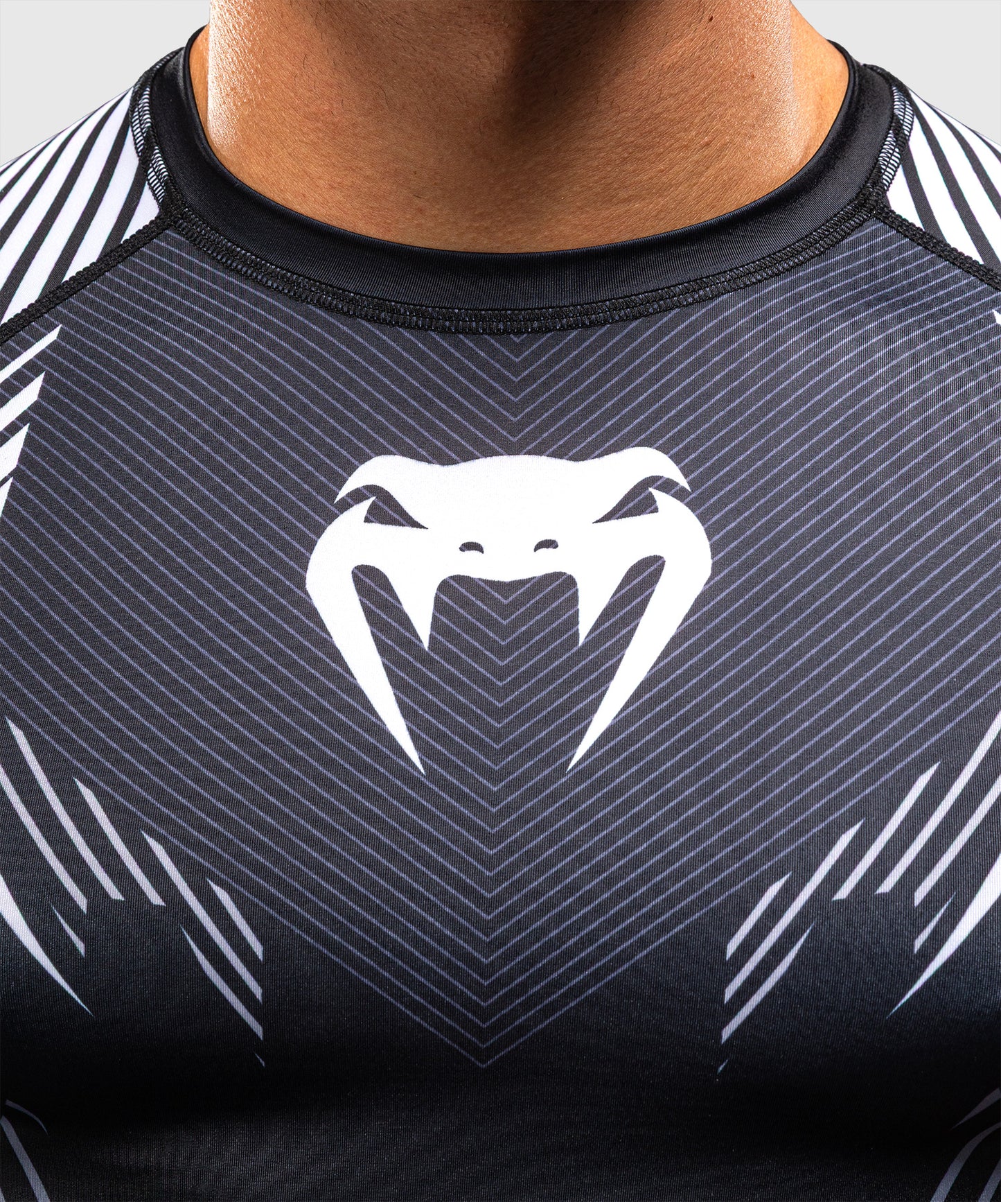 Venum No-Gi 6.0 Rashguard Manga Larga - Negro/Blanco