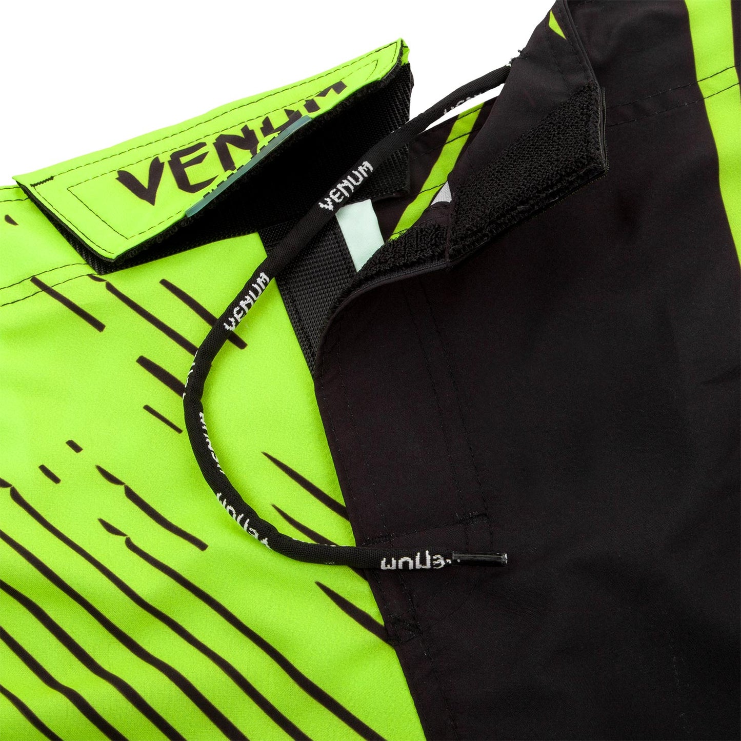 Venum Training Camp 2.0 short fightshorts - Black/Fluorescent Yellow