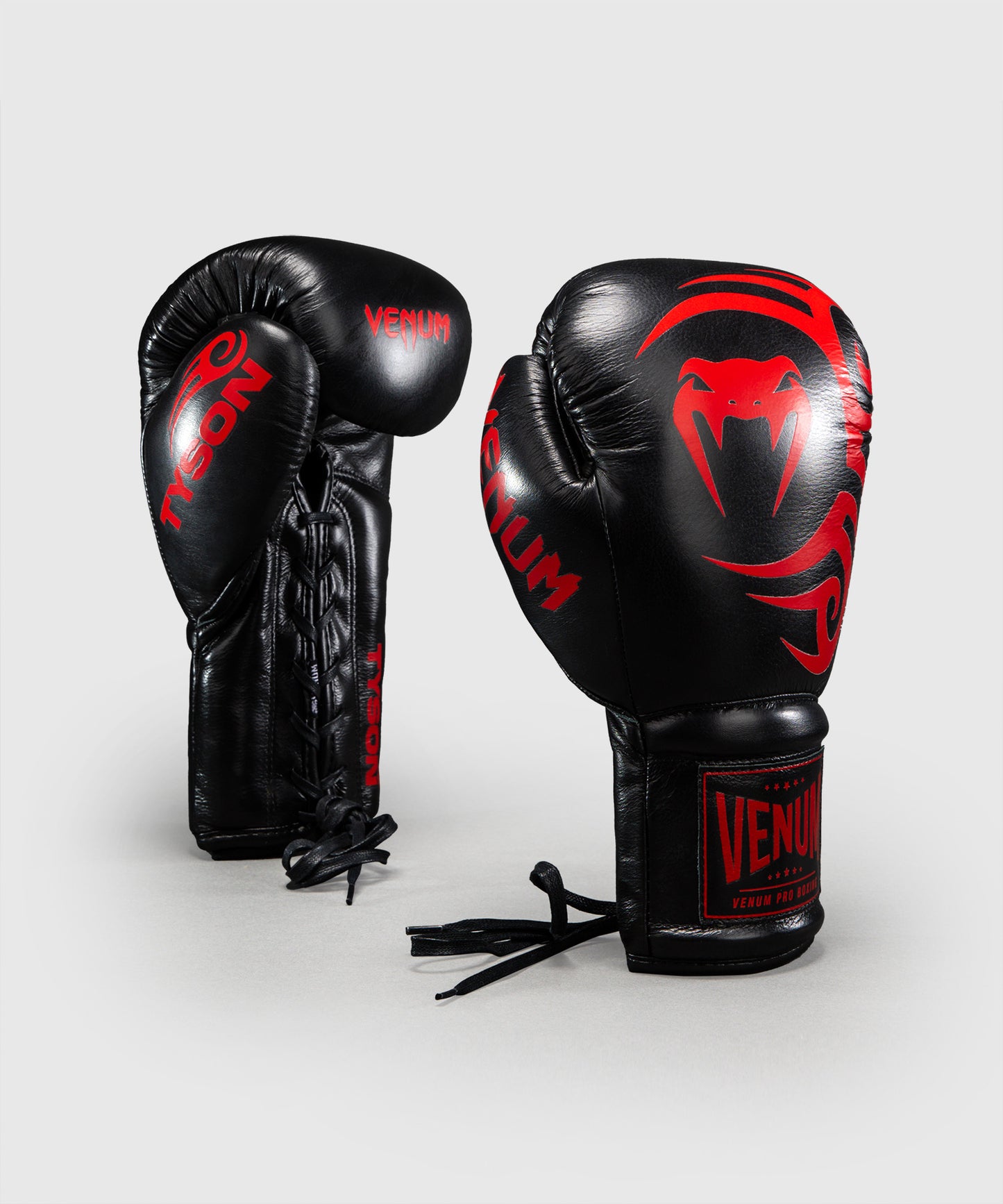 Gants de boxe Venum Giant 2.0 Mike Tyson Pro avec Lacets – Noir/Rouge - Sac inclus