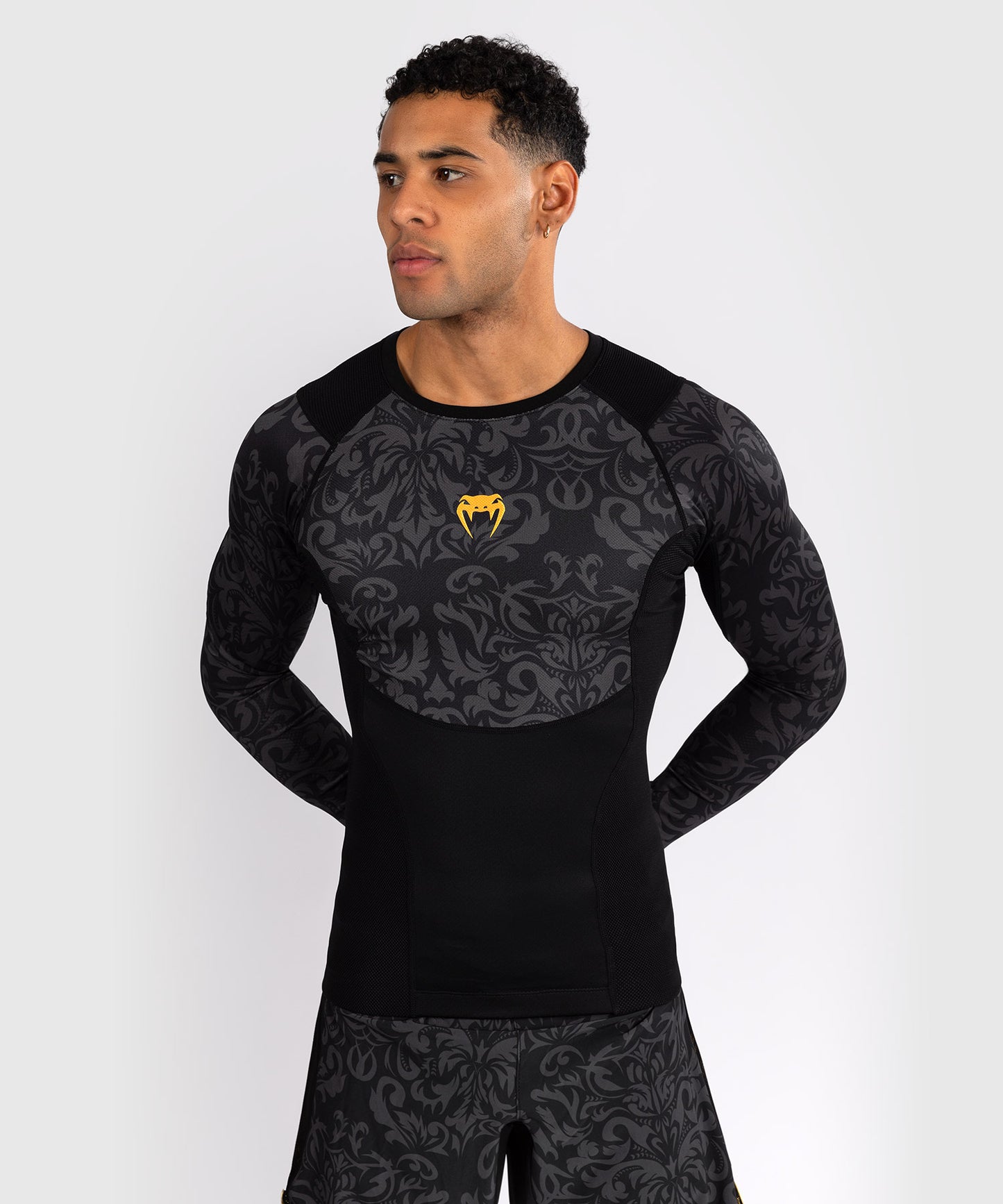Venum x Topuria Unmatched Edition Rashguard a Maniche Lunghe - Nero/Oro