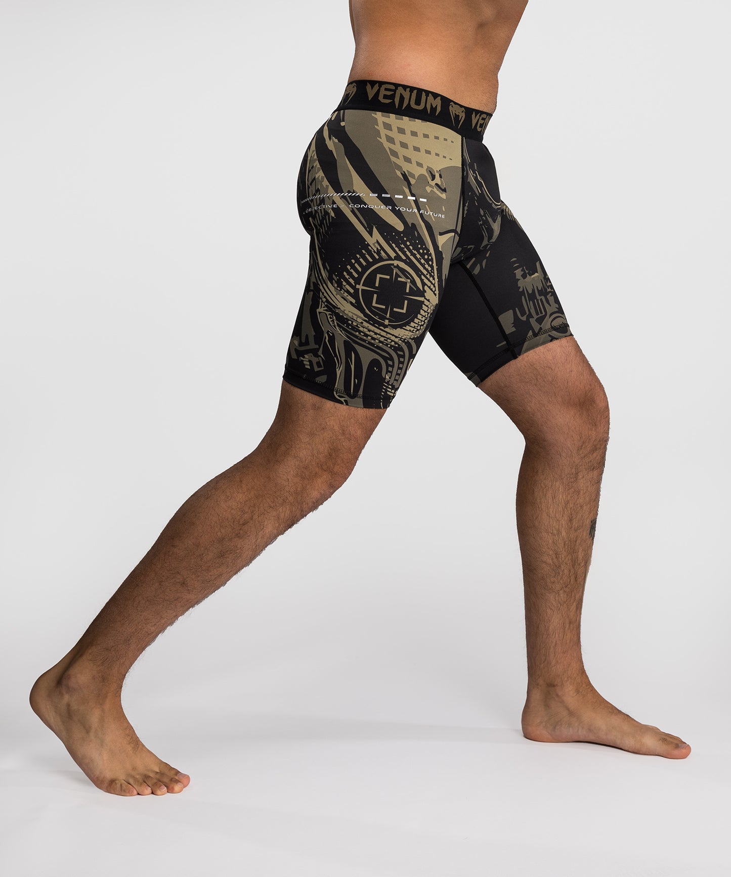 Venum Invader Pantaloncini a compressione - Nero/Sabbia