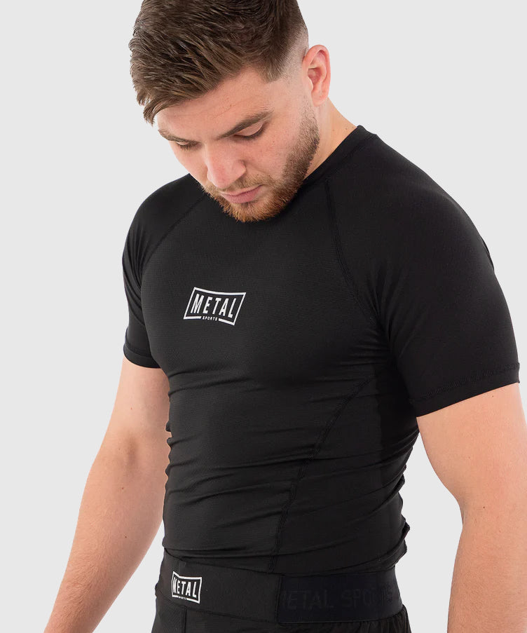 Metal Boxe Performance Rashguard de Manga Corta - Negro