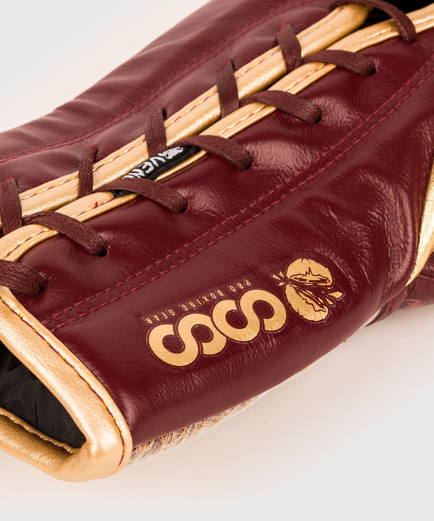 Venum Coco Monogram Pro Boxhandschuhe  – Garnet Red
