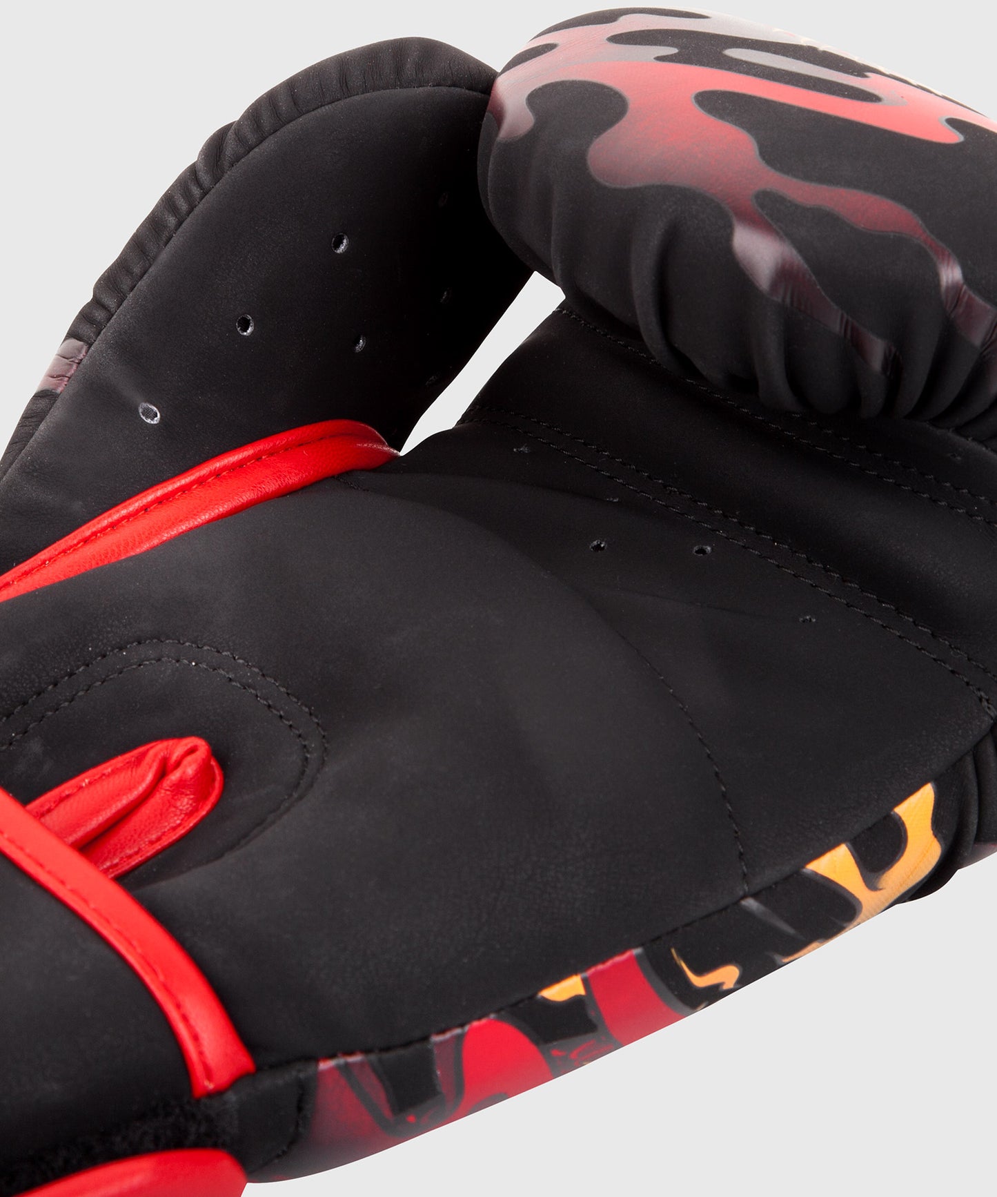 Gants de boxe Venum Dragon's Flight - Noir/Rouge - Exclusivité