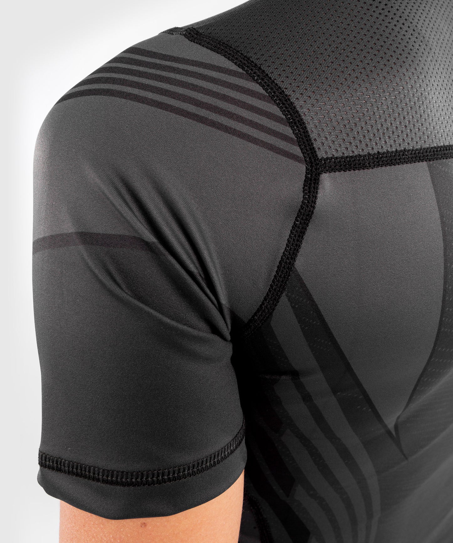 UFC Venum Authentic Fight Night Frauen Rashguard - Schwarz
