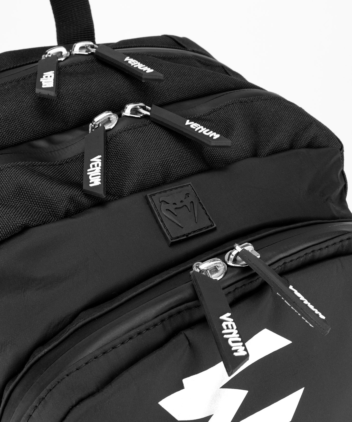 Venum Challenger Pro Evo Mochila (20-25L) – Negro/Blanco