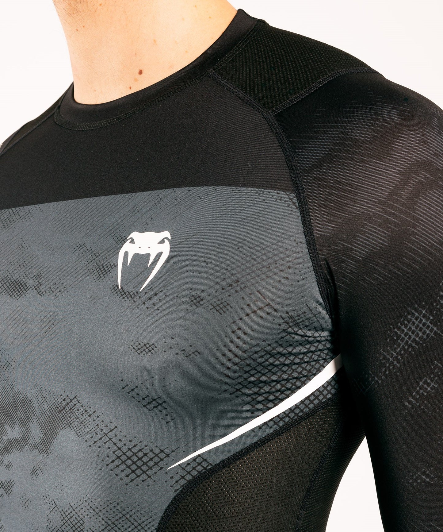 Venum Sky247 Rashguard - Long Sleeves