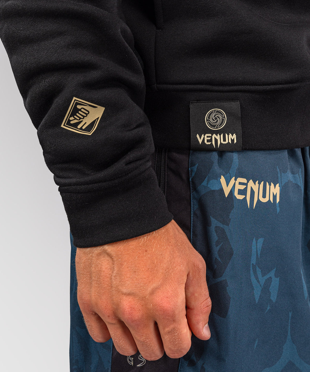 Jujutsu Kaisen x Venum Fushiguro Hoodie – Ozeangrün