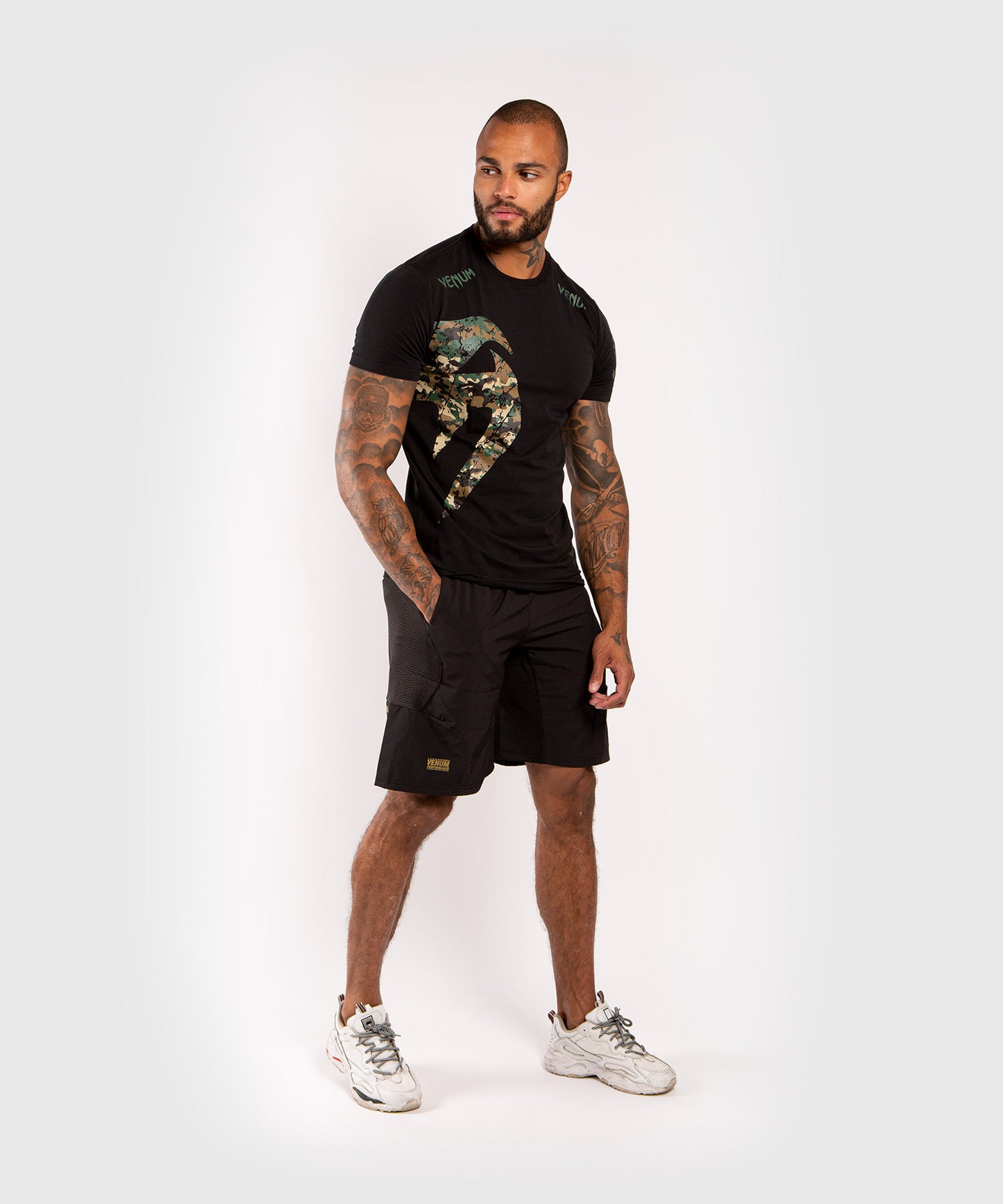 Venum Original Giant T-Shirt - Schwarz/Wald-Camo