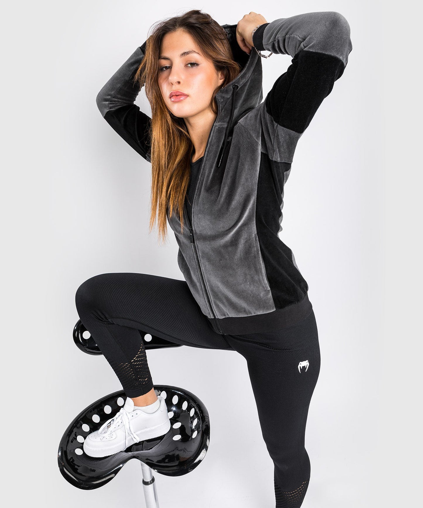 Venum Camoline 2.0 Velvet Sweatshirt - Damen - Grau/Schwarz