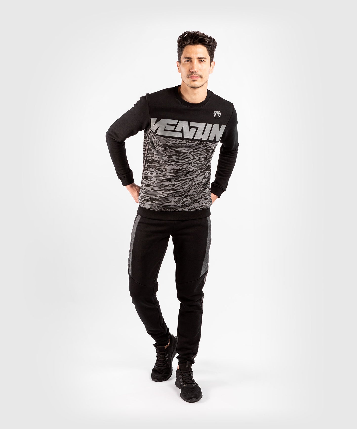 Venum Connect Sweatshirt mit Rundhalsausschnitt – Schwarz/Dunkles Camo