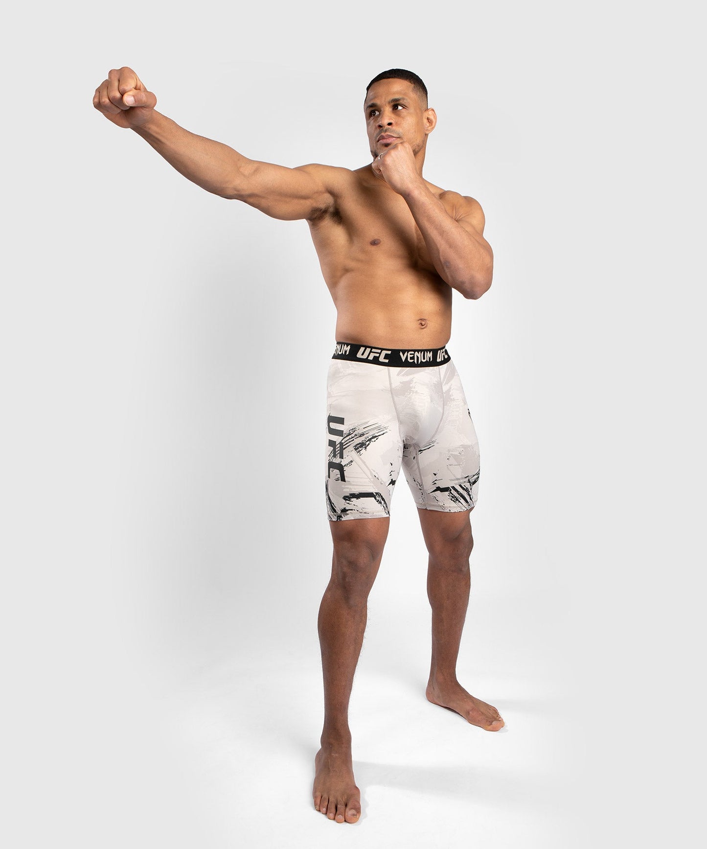 Venum Authentic Fight Week 2.0 UFC Kompressionsshorts - Schwarz/Sand