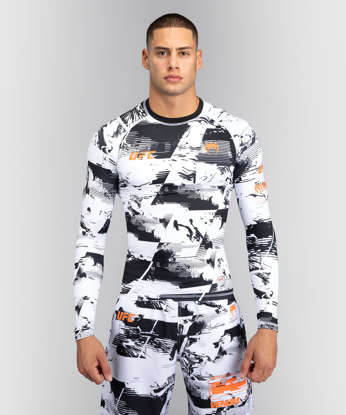 Rashguard manches longues Performance Homme UFC Zenith by Venum Authentic Fight Week - Blanc