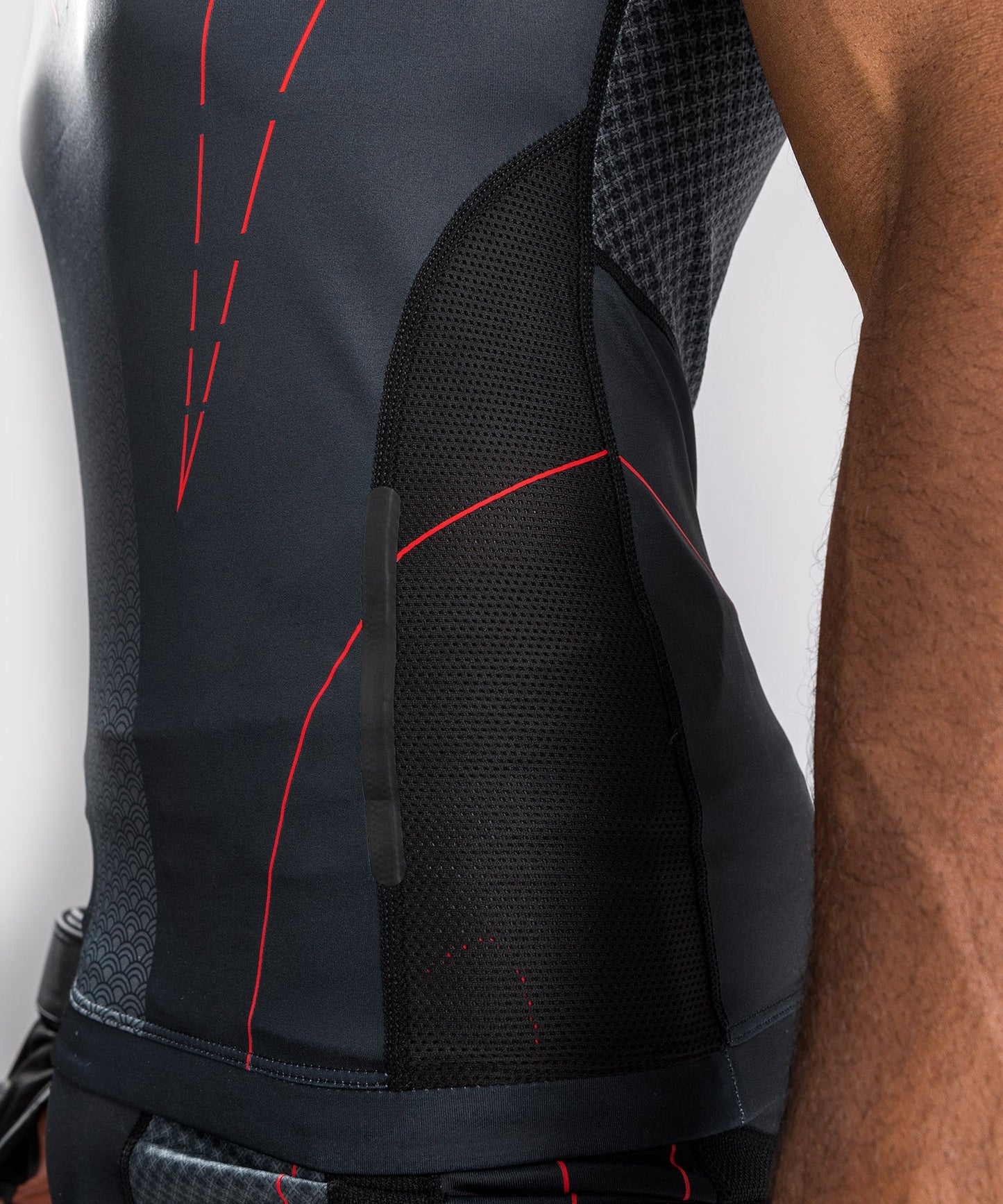 Rashguard Venum Okinawa 3.0 - Sans Manches - Noir/Rouge
