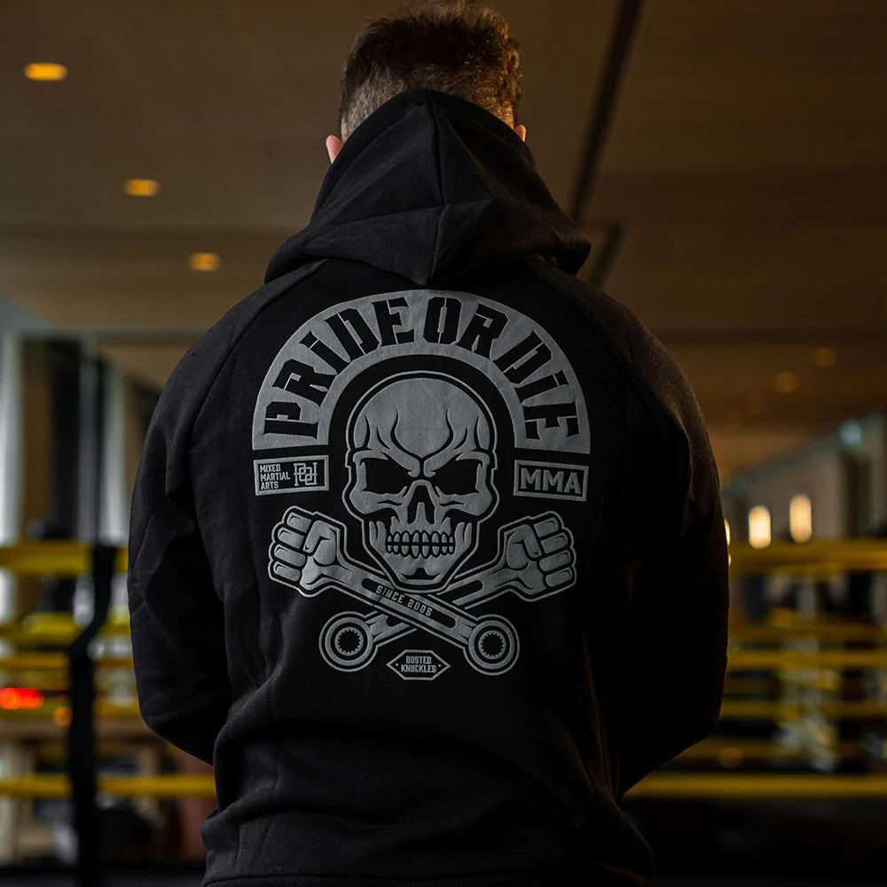 Pride Or Die Busted Knuckles Sweatshirt - Schwarz