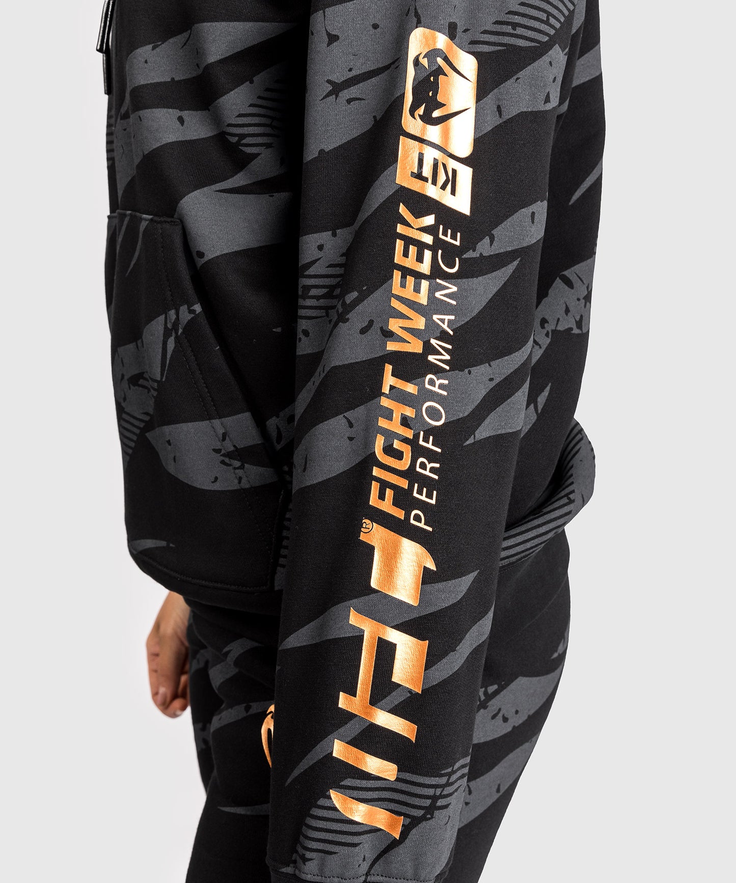 UFC Adrenaline by Venum Fight Week Felpa Con Cappuccio per Donna - Urban Camo